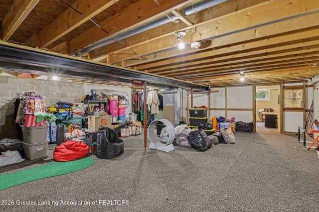 14112 Woodbury Road, Haslett, MI 48840