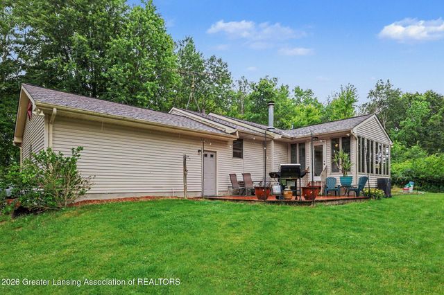 14112 Woodbury Road, Haslett, MI 48840