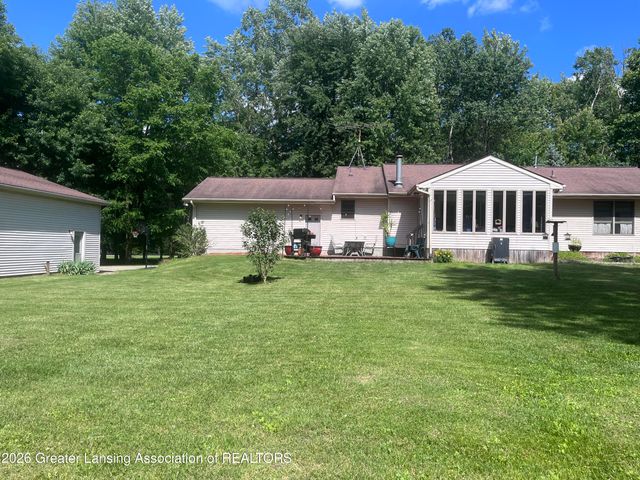 14112 Woodbury Road, Haslett, MI 48840