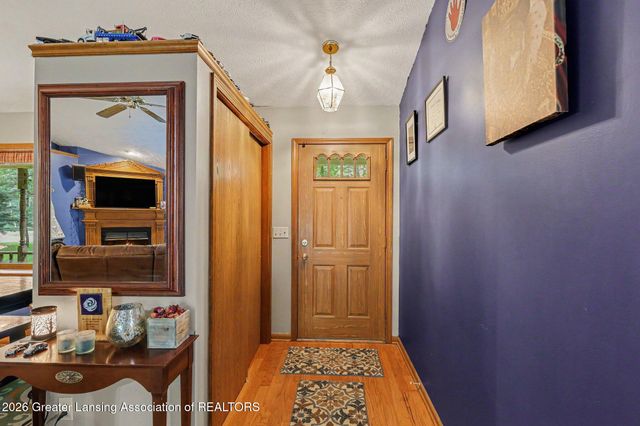 14112 Woodbury Road, Haslett, MI 48840