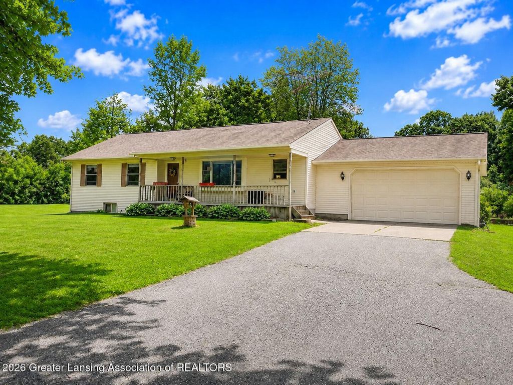 14112 Woodbury Road, Haslett, MI 48840