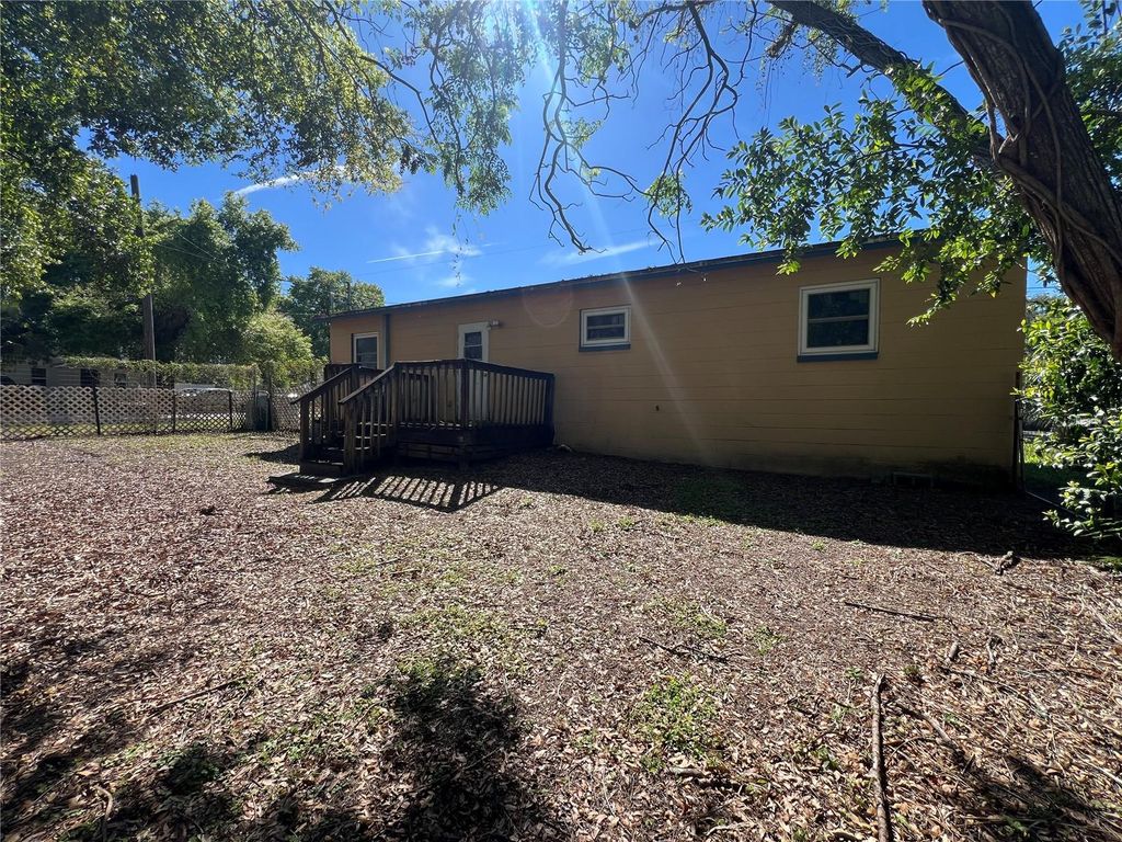 Image 4 of property listing at 1602 E ANNONA AVENUE, Tampa, FL 33612
