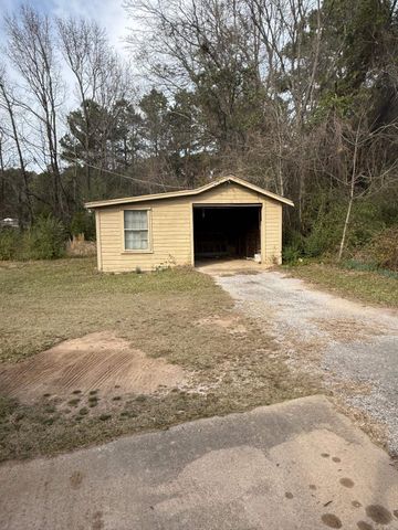 409 W Harrison Rd., Longview, TX 75604