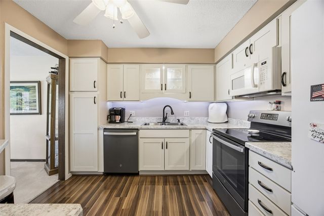 5712 Golden Court NE 59, Cedar Rapids, IA 52402