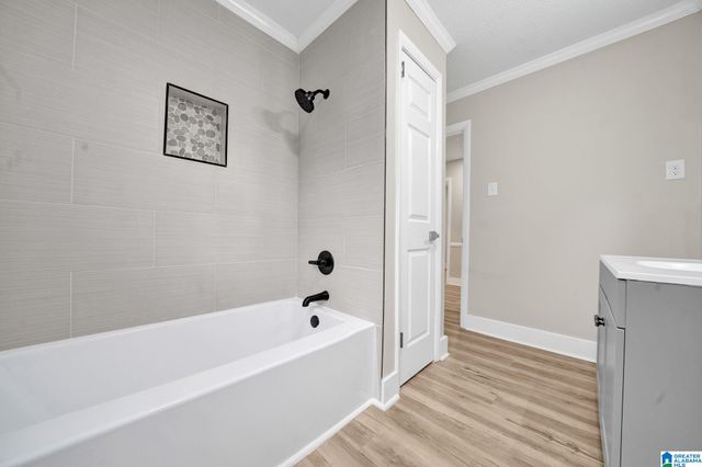 300 34TH AVENUE NE, Center Point, AL 35215