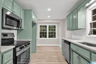 300 34TH AVENUE NE, Center Point, AL 35215