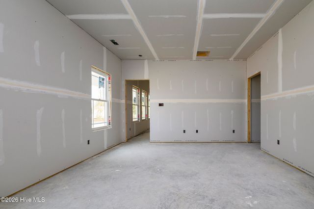 303 Ramonas Lake Court, New Bern, NC 28560