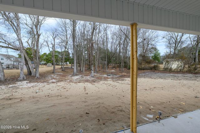 303 Ramonas Lake Court, New Bern, NC 28560