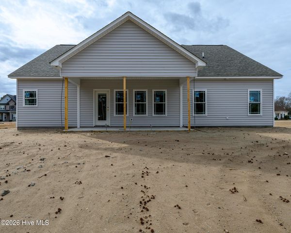 303 Ramonas Lake Court, New Bern, NC 28560