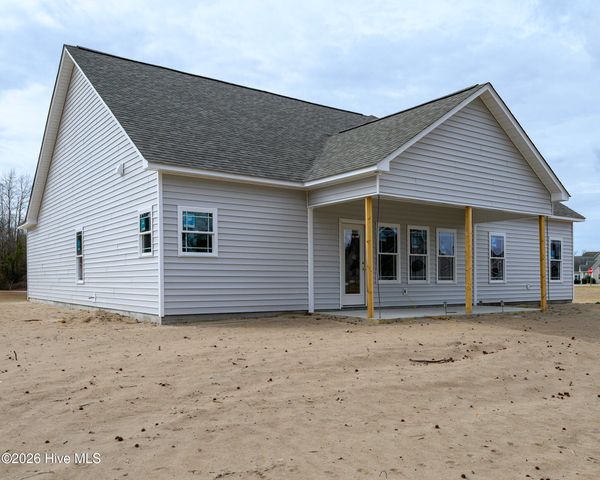 303 Ramonas Lake Court, New Bern, NC 28560