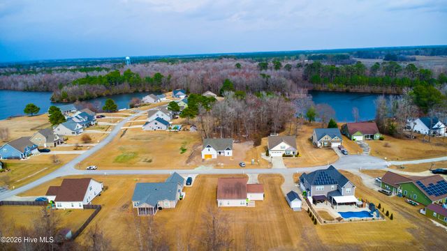 303 Ramonas Lake Court, New Bern, NC 28560
