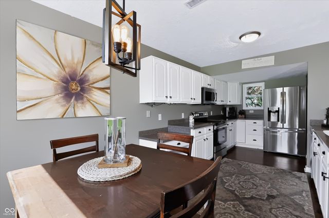 11499 Feather Rock Court, Fishers, IN 46037