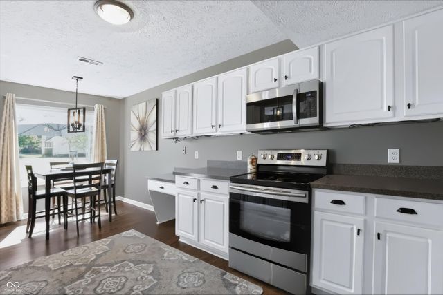 11499 Feather Rock Court, Fishers, IN 46037