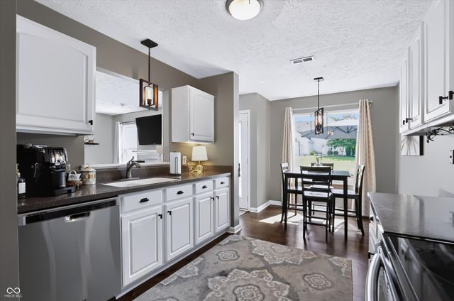 11499 Feather Rock Court, Fishers, IN 46037