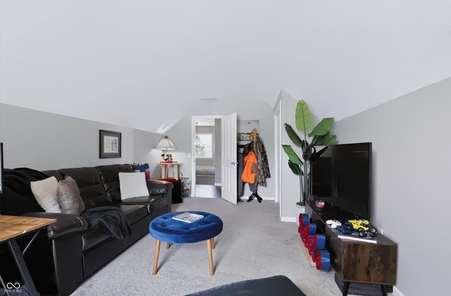 11499 Feather Rock Court, Fishers, IN 46037