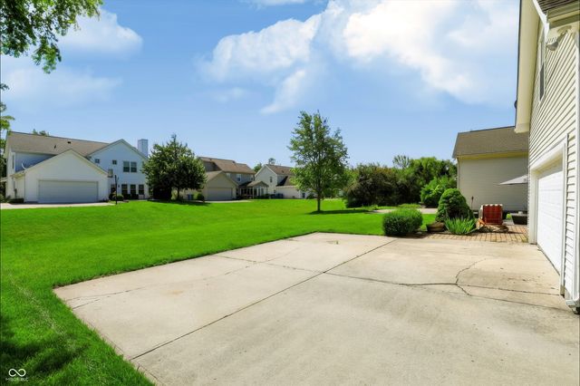 11499 Feather Rock Court, Fishers, IN 46037