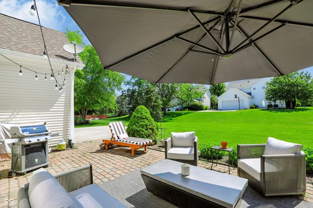 11499 Feather Rock Court, Fishers, IN 46037