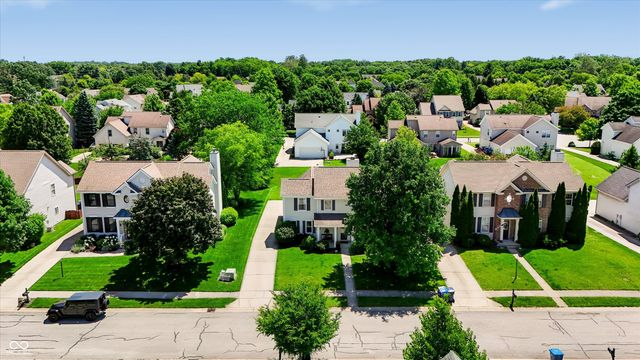 11499 Feather Rock Court, Fishers, IN 46037