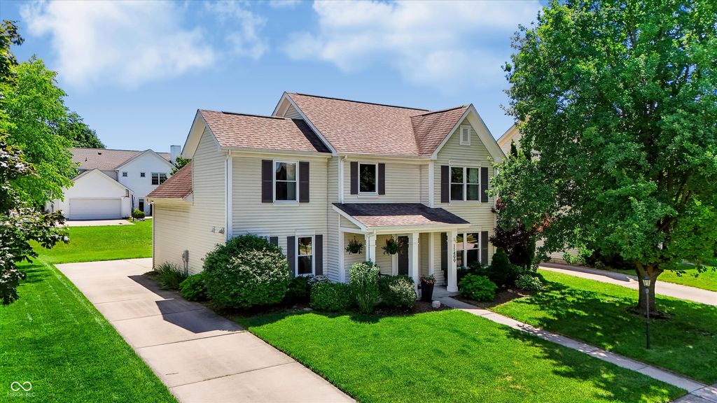 11499 Feather Rock Court, Fishers, IN 46037
