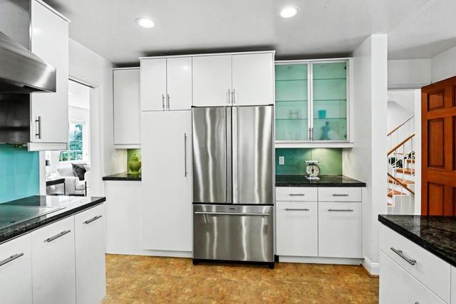 175 Tulare Street, Brisbane, CA 94005