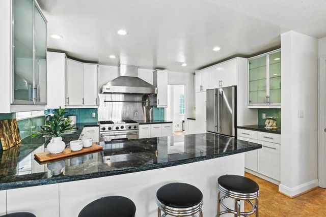 175 Tulare Street, Brisbane, CA 94005