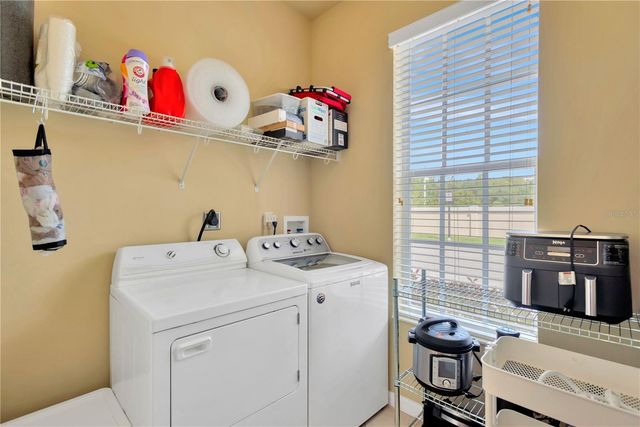 8307 MANOR CLUB CIRCLE 1, Tampa, FL 33647