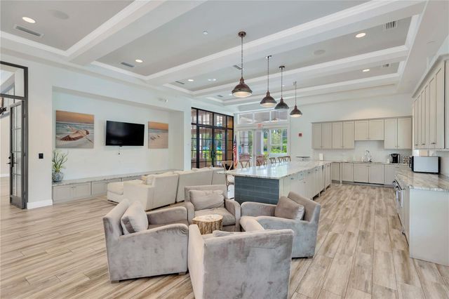 8307 MANOR CLUB CIRCLE 1, Tampa, FL 33647