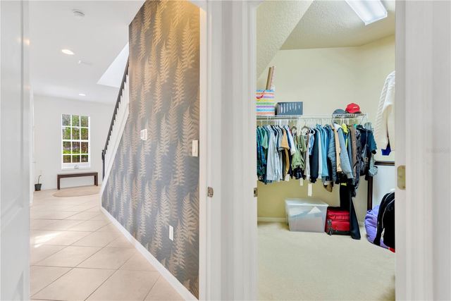 8307 MANOR CLUB CIRCLE 1, Tampa, FL 33647