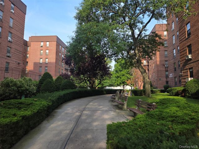 2190 Brigham Street 4B, Brooklyn, NY 11229