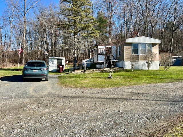 3-15 Whitney Way, East Greenbush, NY 12061