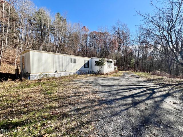 3-15 Whitney Way, East Greenbush, NY 12061