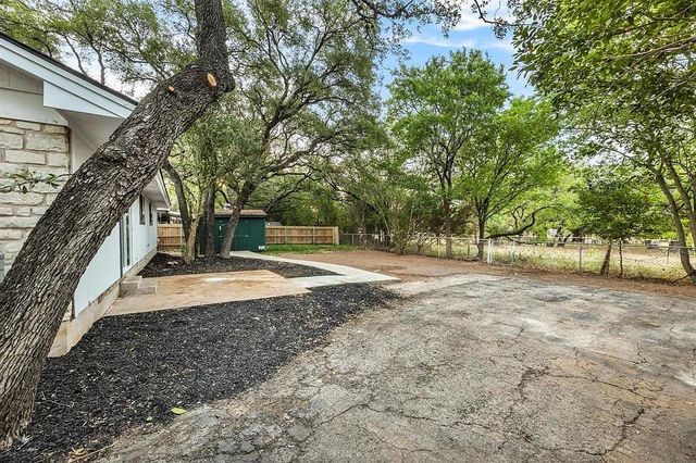 406 Lakeway DR, Georgetown, TX 78628