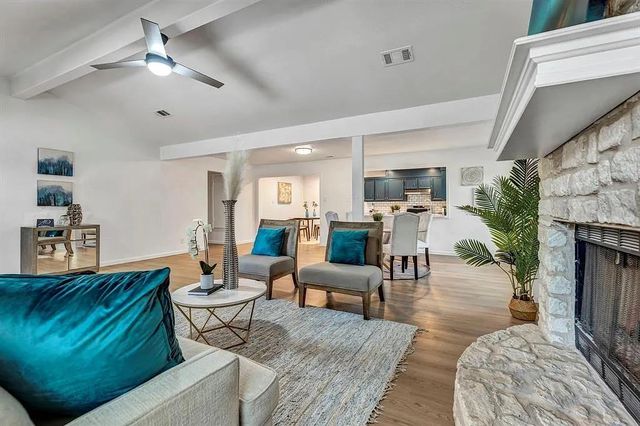 406 Lakeway DR, Georgetown, TX 78628