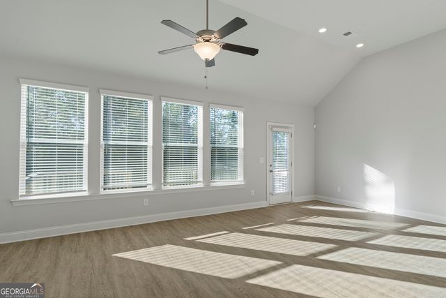 2910 Red Fox Drive, Haddock, GA 31033