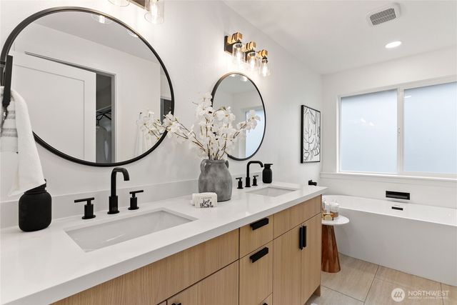 33343 12th Avenue SW, Federal Way, WA 98023