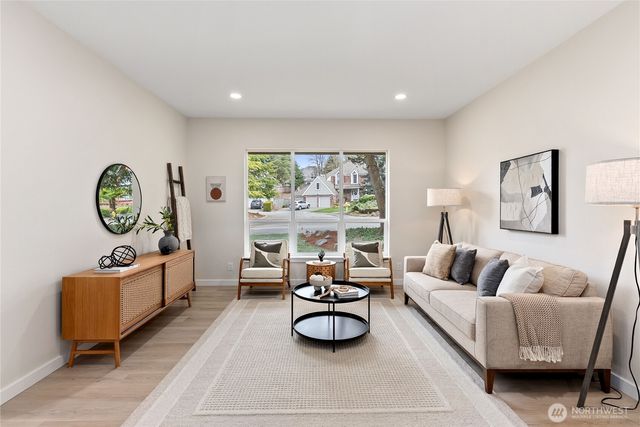 33343 12th Avenue SW, Federal Way, WA 98023