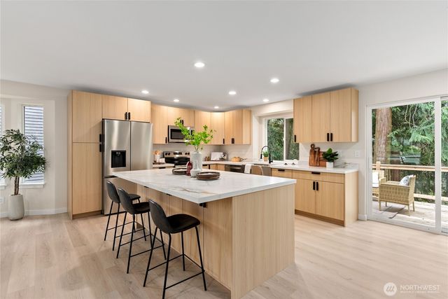 33343 12th Avenue SW, Federal Way, WA 98023