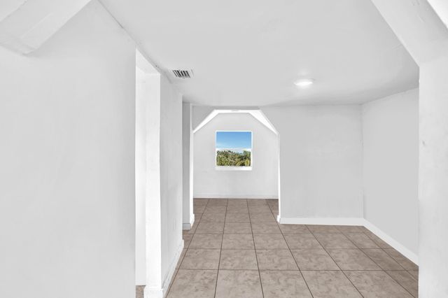 1713 NW 76th Terrace, Miami, FL 33147
