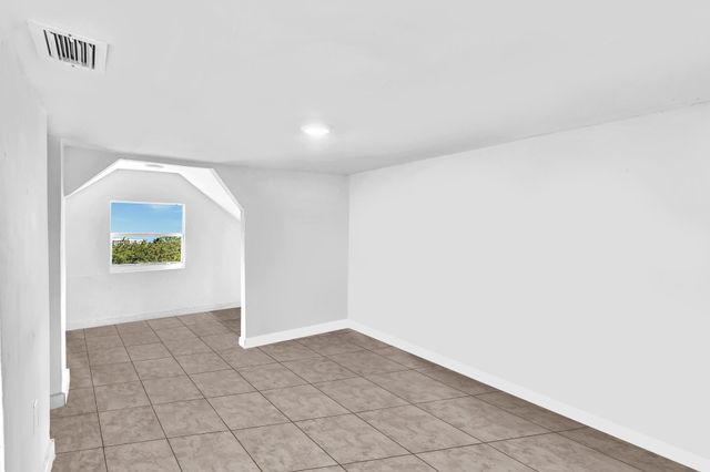 1713 NW 76th Terrace, Miami, FL 33147