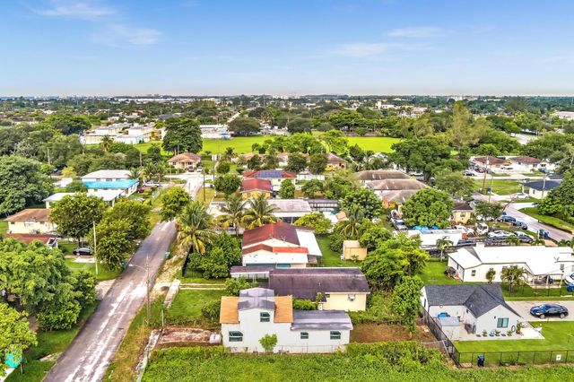 1713 NW 76th Terrace, Miami, FL 33147