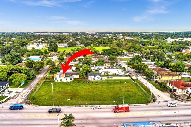 1713 NW 76th Terrace, Miami, FL 33147