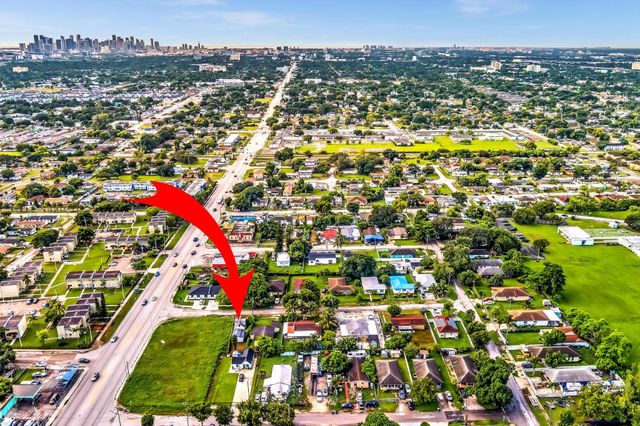 1713 NW 76th Terrace, Miami, FL 33147