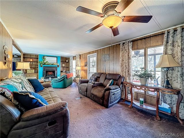 2570 E Mars Street, Inverness, FL 34453