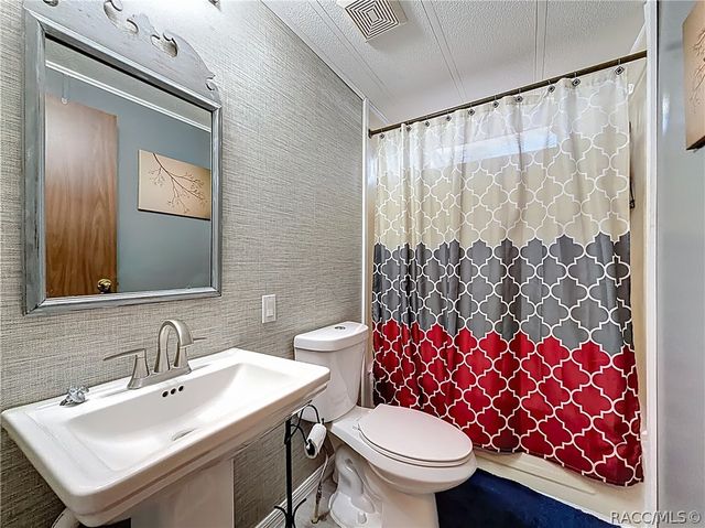 2570 E Mars Street, Inverness, FL 34453