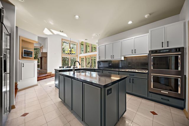 4340 Manor Court E, Dublin, OH 43017