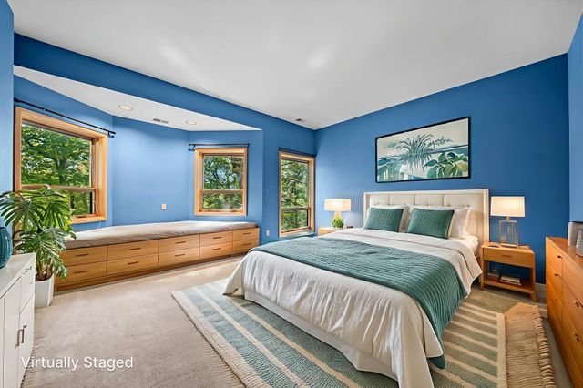4340 Manor Court E, Dublin, OH 43017