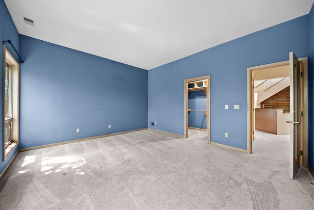 4340 Manor Court E, Dublin, OH 43017