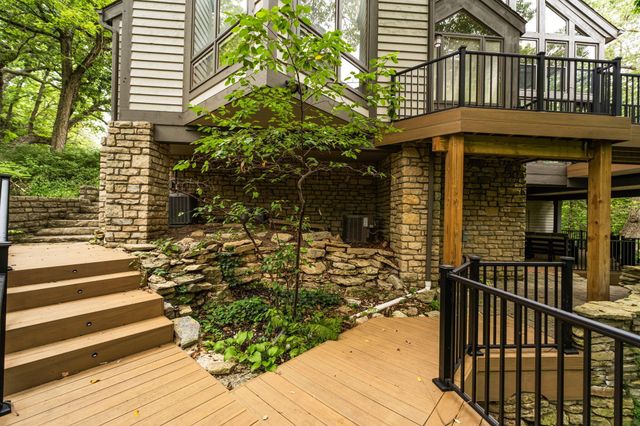 4340 Manor Court E, Dublin, OH 43017