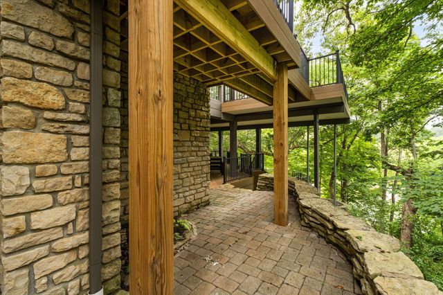 4340 Manor Court E, Dublin, OH 43017