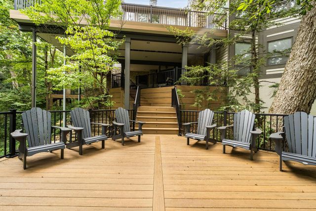 4340 Manor Court E, Dublin, OH 43017